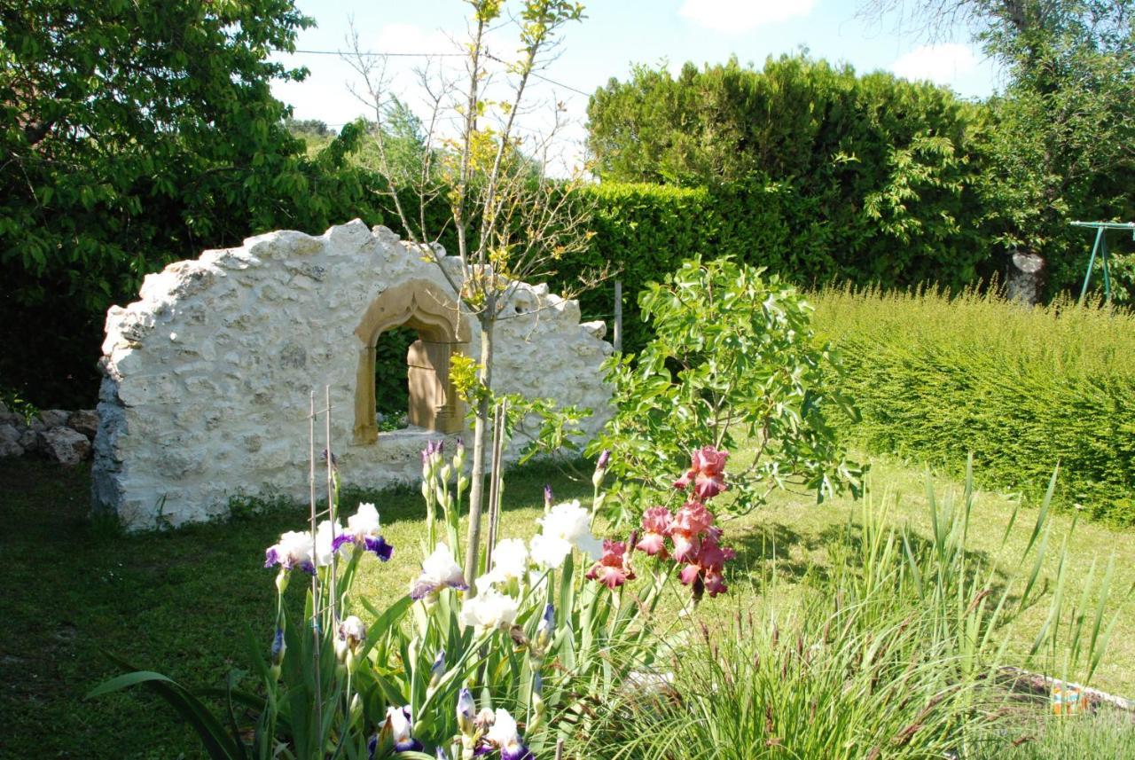 Chambre D'Hotes "Les Paturelles" Fougeres-sur-Bievre Экстерьер фото